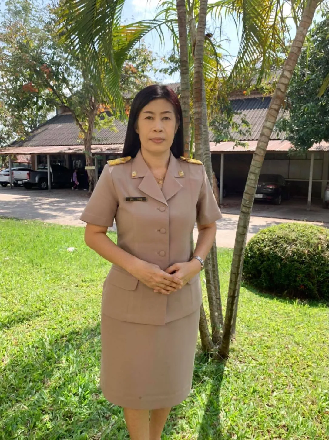 นางรุจิรา วรชมพู